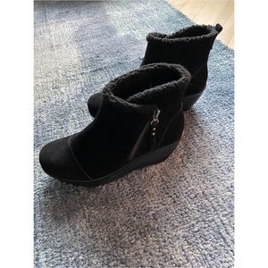 skechers women's breathe easy declare sneaker